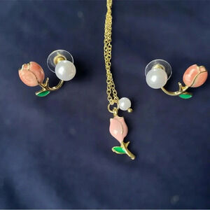 Tulips and Pearls set